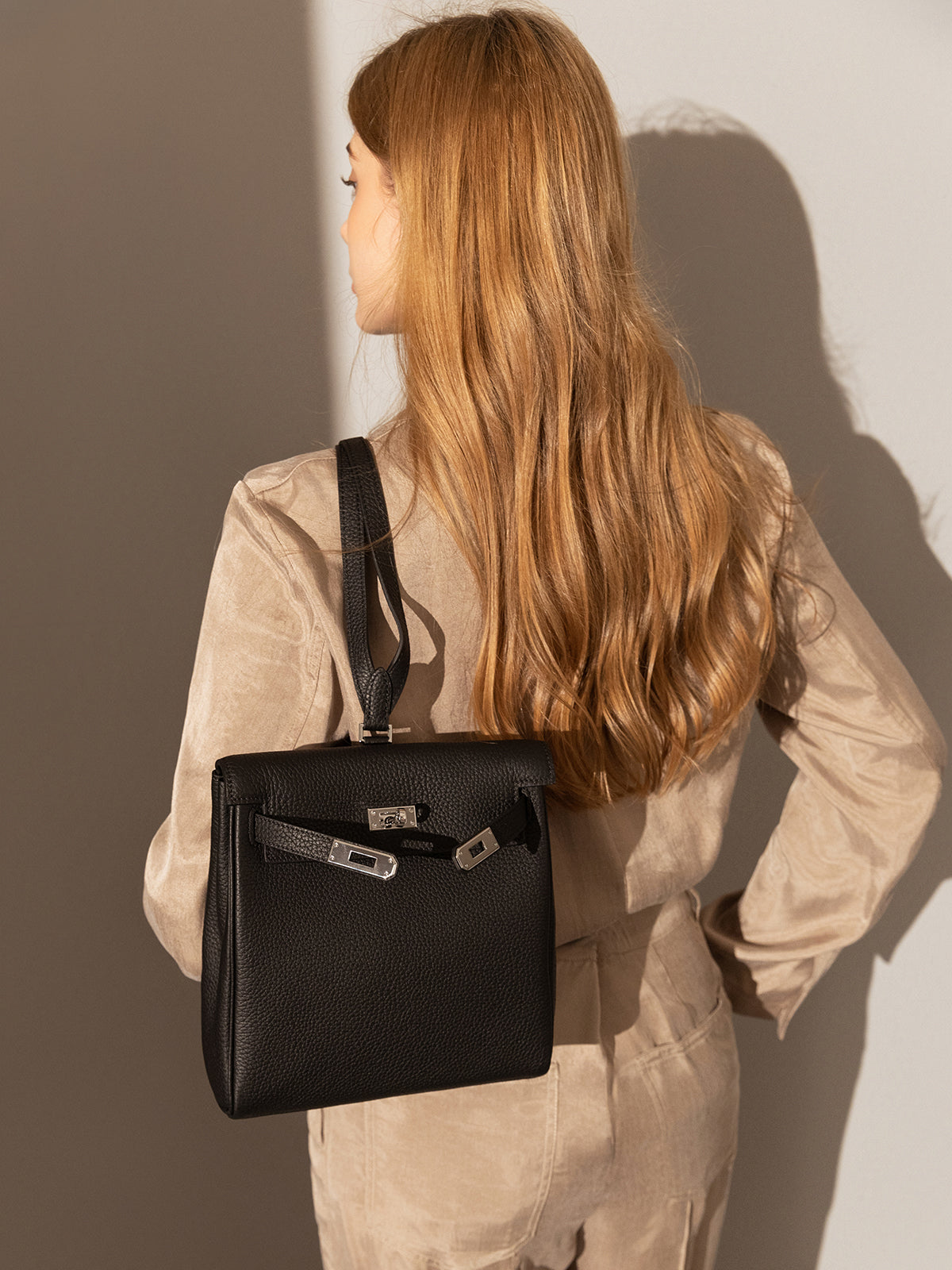 Elegant black leather shoulder bag – CherryMax Germany